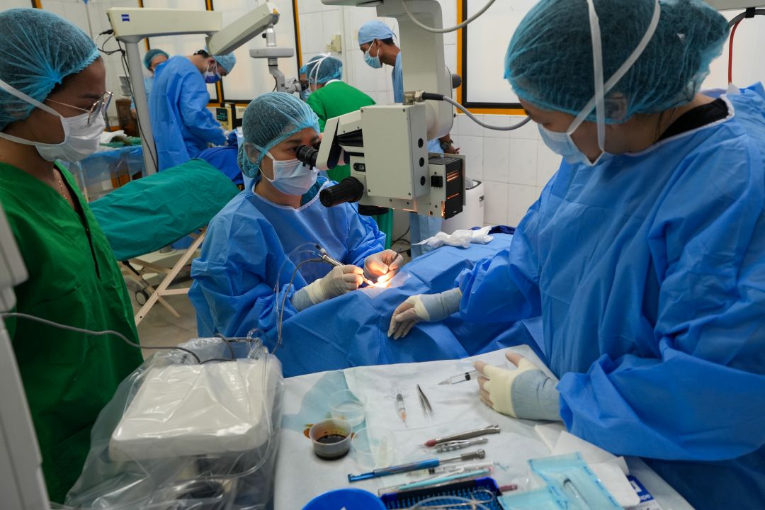 The Tzu Chi KL & Selangor medical team successfully completed their first eye surgery in a medical outreach, marking a historic milestone. [Photo by Lee Kwee Yap]  